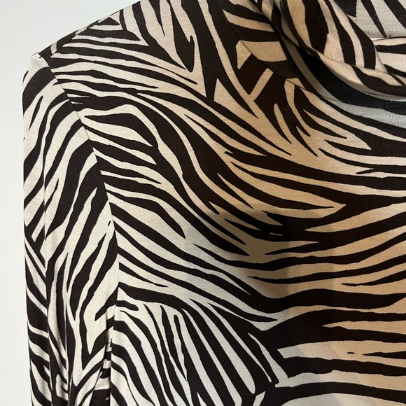 Dynamite Top - Picture 2 of 5